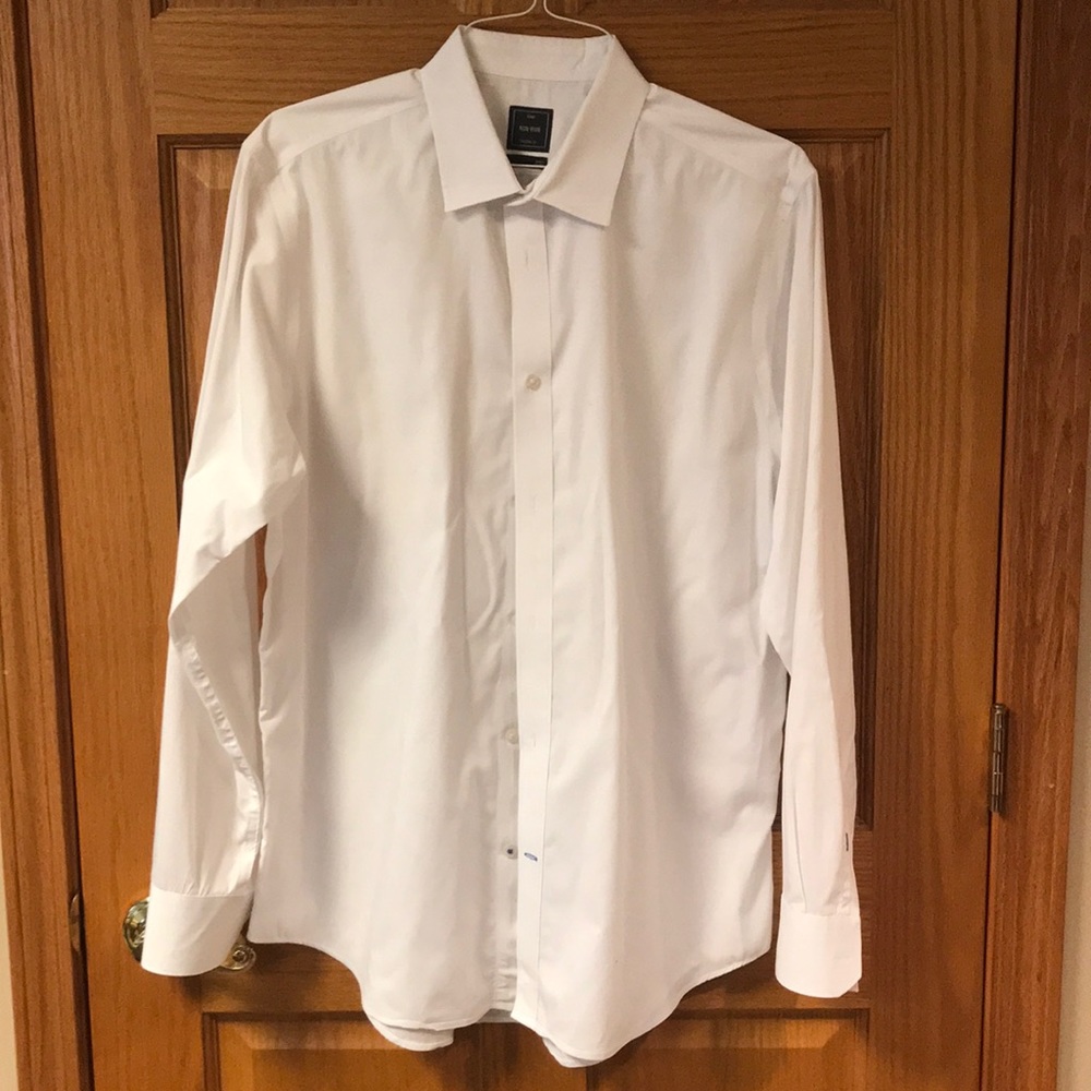 Gap. Men’s L.  Non iron dress shirt